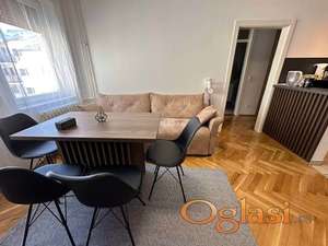 Fantastičan dvosoban stan na bulevaru oslobođenja!